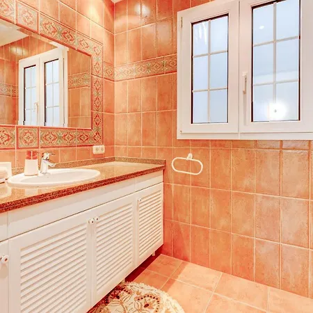 Luxury El Duque Ocean View Villa Costa Adeje (Tenerife)
